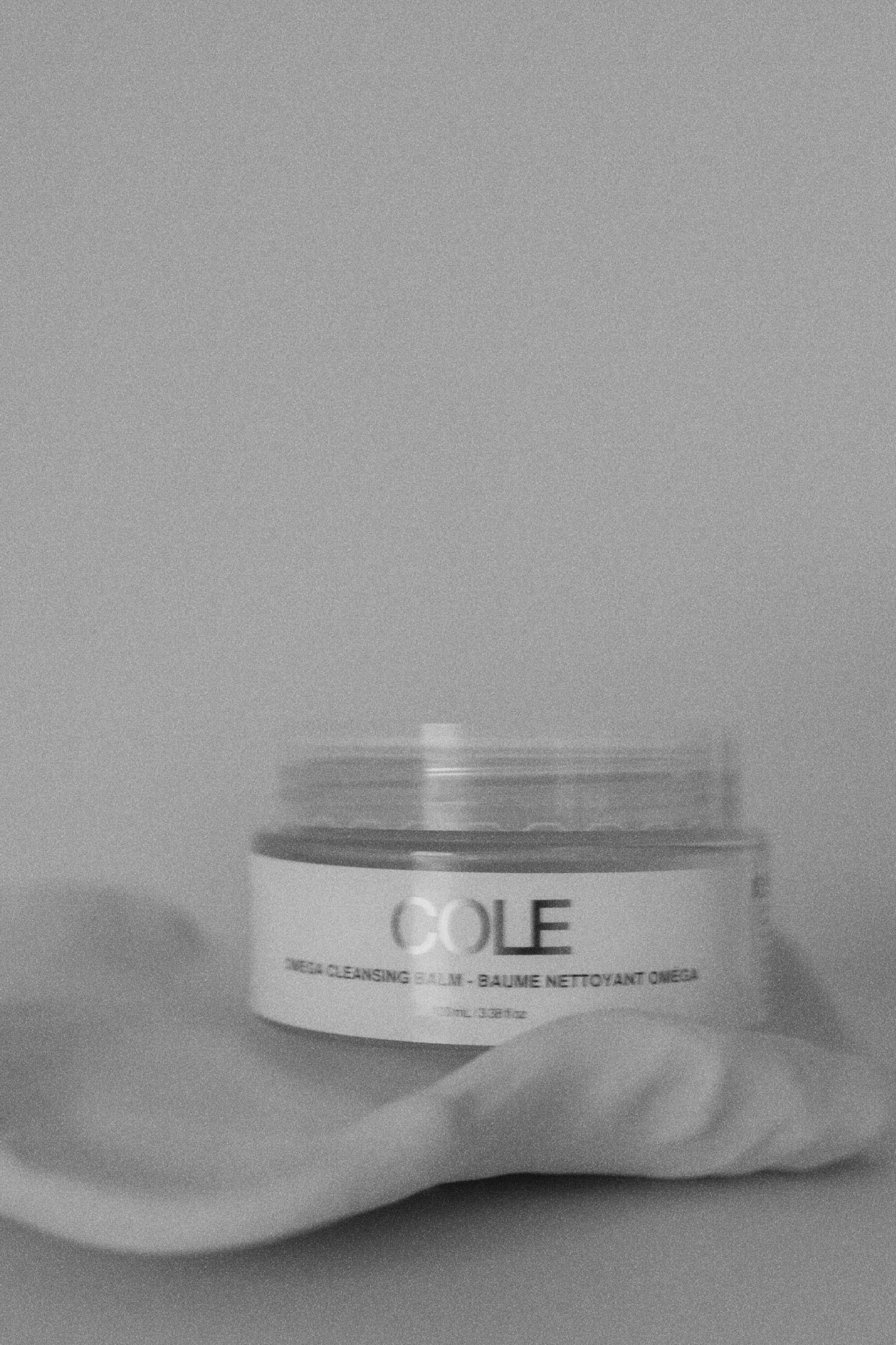 COLE_Skin_Supplements_6_d3f2d3ef-866b-43d3-9c10-9b04889aad45.jpg