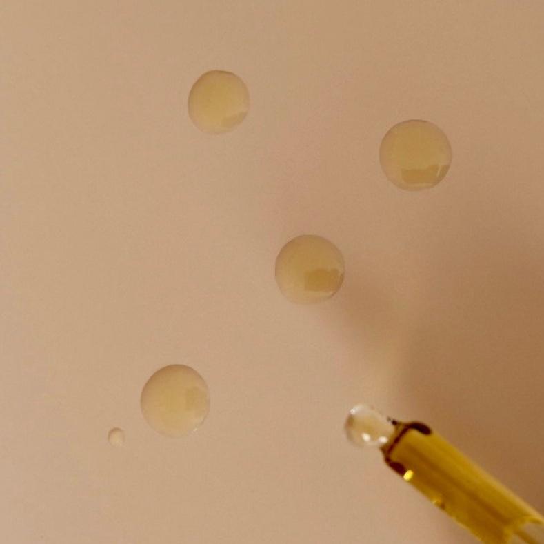 COLE Skin High Linoleic Acid Face Oil 3